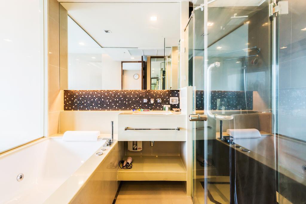 The Address Sathorn By Favstay 曼谷 客房 照片