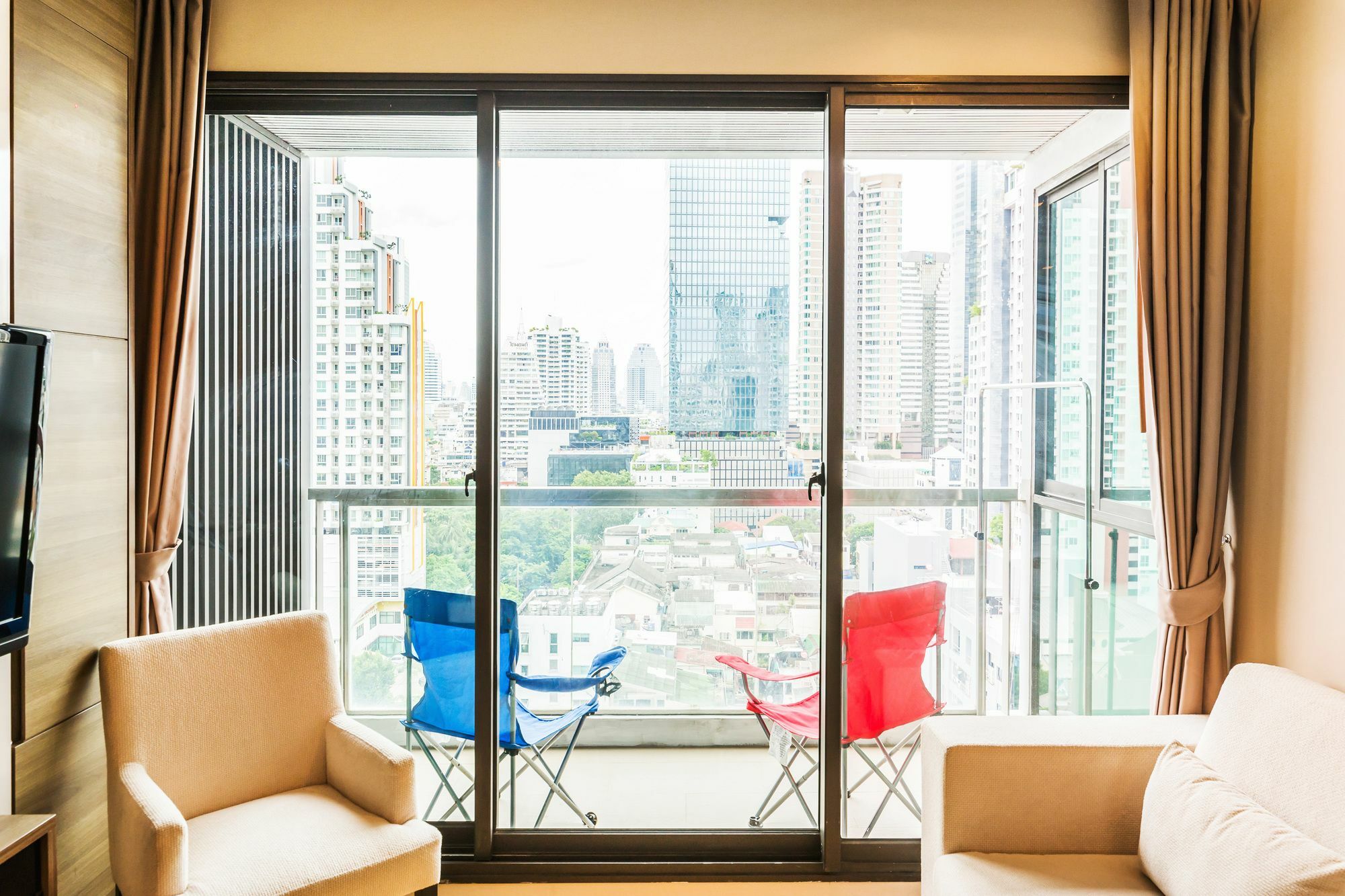 The Address Sathorn By Favstay 曼谷 外观 照片