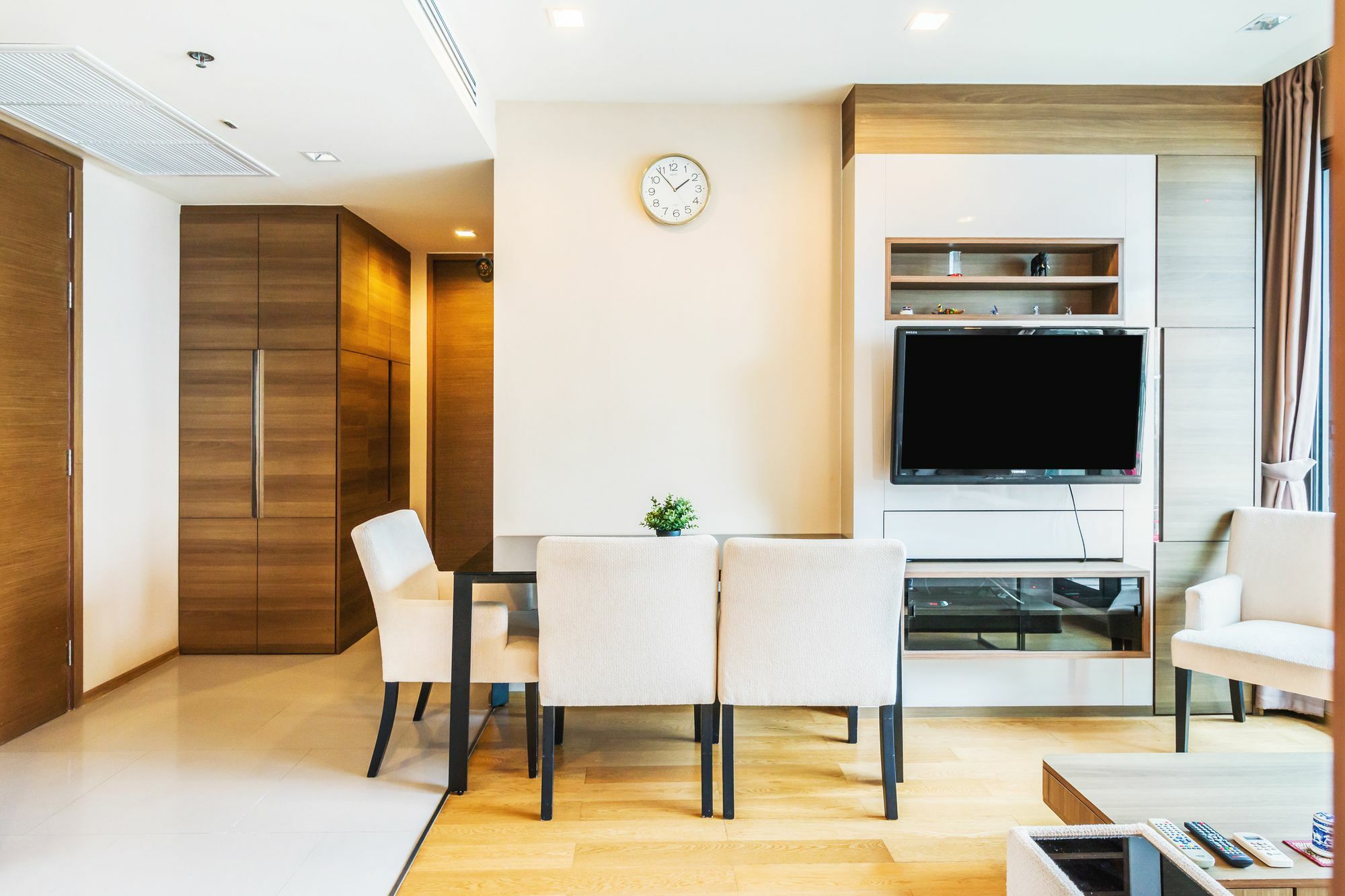 The Address Sathorn By Favstay 曼谷 外观 照片
